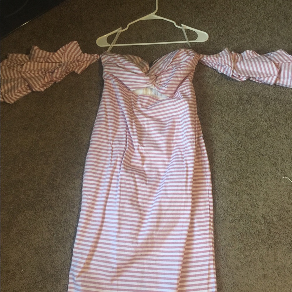 Dress - Picture 2 of 2